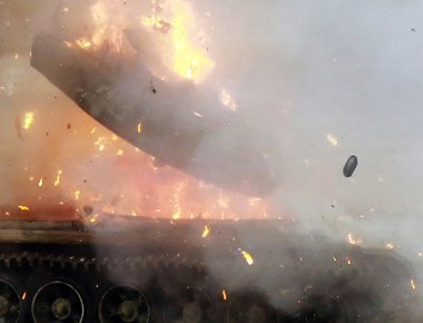 Υεμένη: Α/Τ πύραυλος διαλύει όχημα του σαουδαραβικού Στρατού